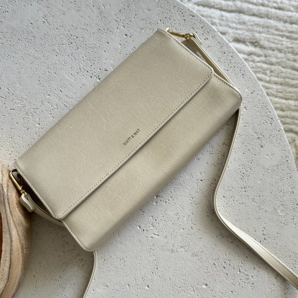 Matt & Nat Flax/Off-White Crossbody - Picture 1 of 6